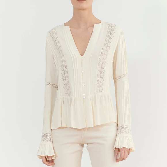 T.Ba Lizzy Blouse romantic Crème long sleeve button front lace size 40 / medium - Picture 1 of 10